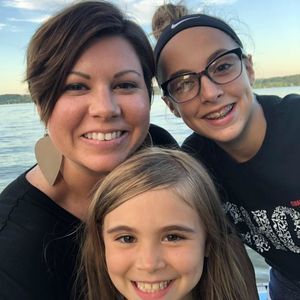 Meet your Posher, Dana